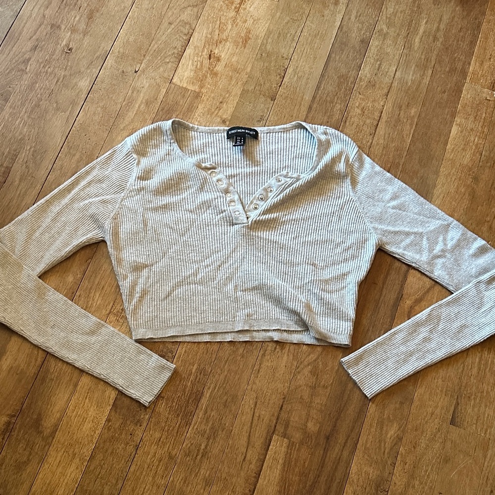 Streetwear Society Gray Ribbed Button Crop Top - L